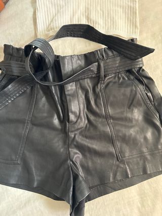 Conjunto Shorts Cuero Negro y top