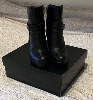 Botines tacón Callaghan negros