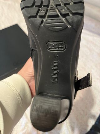 Botines tacón Callaghan negros