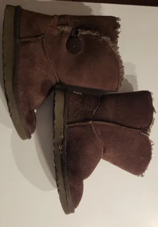 Botas UGG media caña marrones