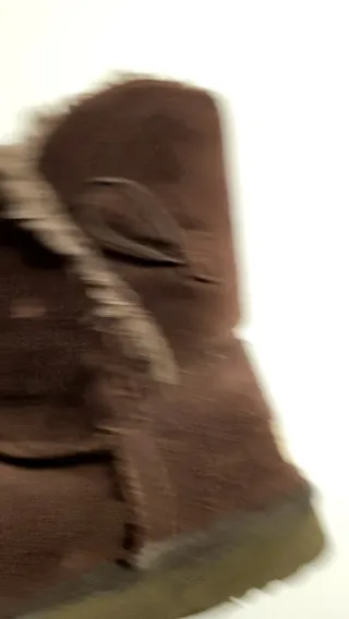 Botas UGG media caña marrones