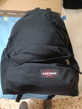 Mochila Eastpak Negra