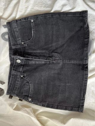 Falda vaquera negra corta Talla XS