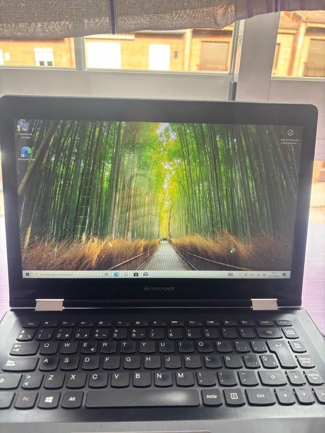 Ordenador portátil Lenovo color Blanco