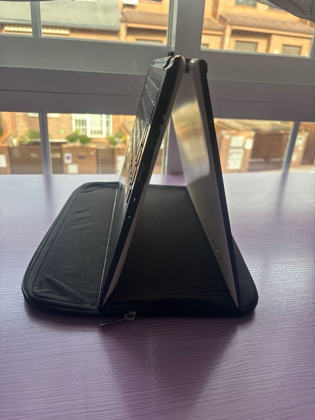 Ordenador portátil Lenovo color Blanco