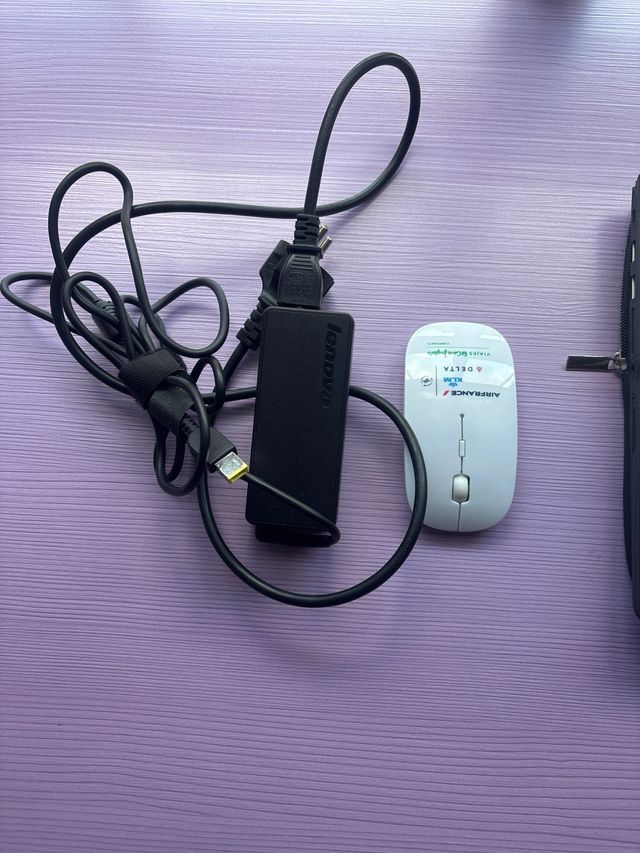 Ordenador portátil Lenovo color Blanco