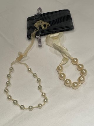 Collar y pulsera de perlas