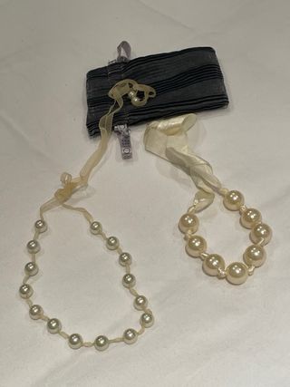 Collar y pulsera de perlas