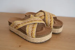 Sandalias de verano con plataforma. Yute/Esparto