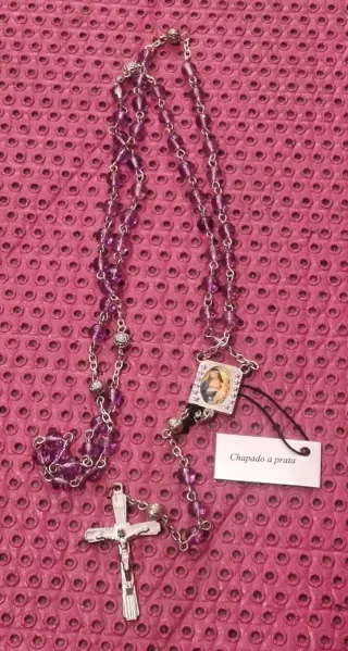 Rosario Morado con Medalla y Crucifijo