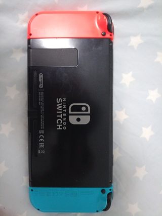 Nintendo Switch con 4 juegos