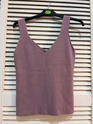 Camiseta Top de punto lila con cuello V talla M