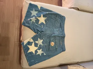Pantalón corto vaquero estrellas