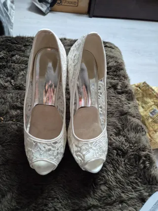 Zapatos de novia encaje blanco