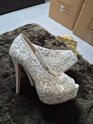 Zapatos de novia encaje blanco