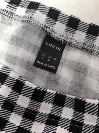 Falda corta cuadros blanco y negro