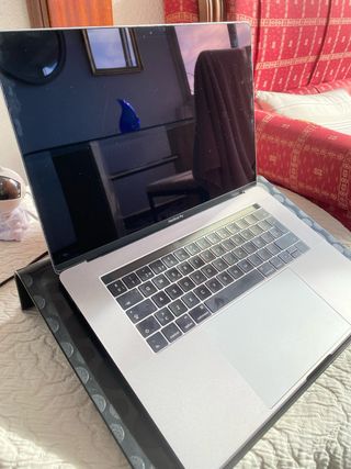 MacBook Pro 15 2016 i7 16GB 512GB
