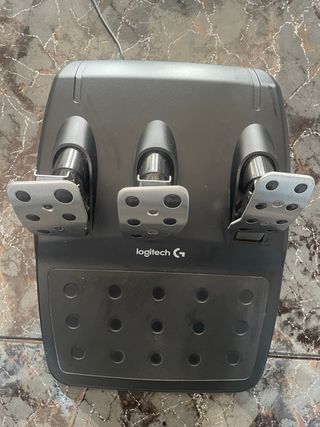 Logitech G29 Volante y Pedales PS4