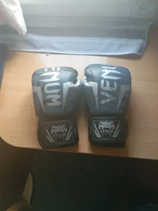 Guantes de boxeo Venum 10 oz