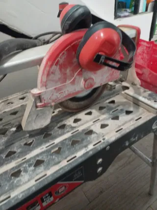 Cortadora de azulejos Rubi DU-200