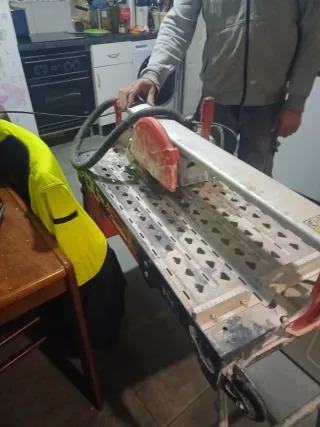 Cortadora de azulejos Rubi DU-200