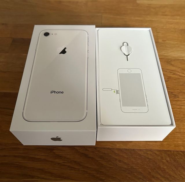 iPhone 8 con caja