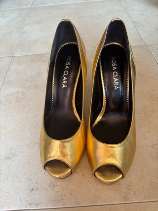 Zapatos Rosa Clara Dorados Talla 39