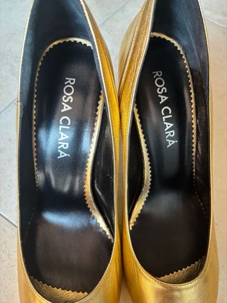 Zapatos Rosa Clara Dorados Talla 39