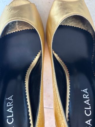 Zapatos Rosa Clara Dorados Talla 39