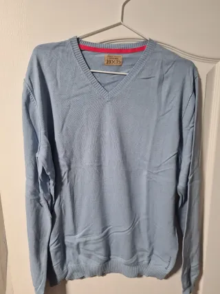 Variedad en ropa nueva/buen estado.Tallas S,M,L