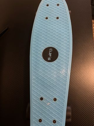 Skate azul marca Clips