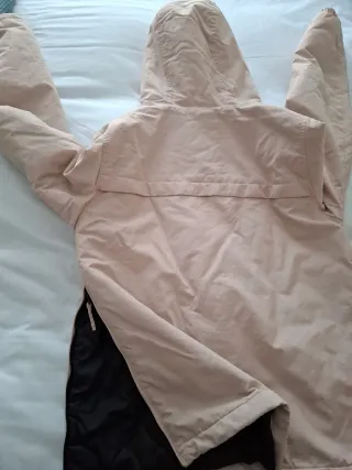 Abrigo Pull and Bear rosa talla S