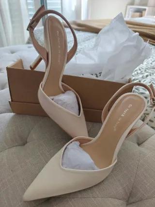 Zapatos de tacón color albaricoque