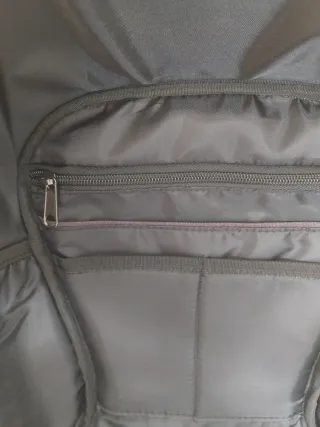 Mochila Antirrobo Negra y Gris