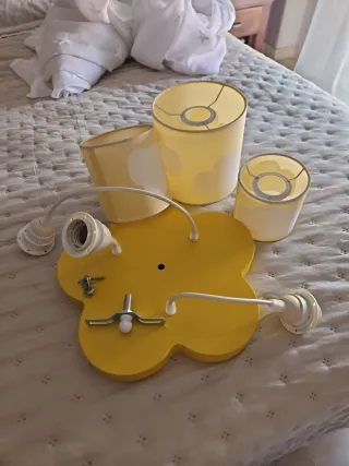 Lámpara infantil flor amarilla