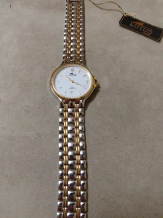 Reloj Lotus para piezas