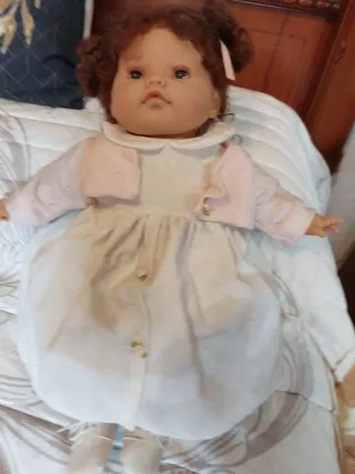 Bella bambola antica acquistata nel negozio ASI