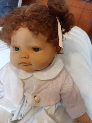 Bella bambola antica acquistata nel negozio ASI