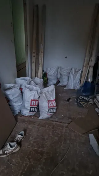 Regalo Escombro en la Gándara Narón