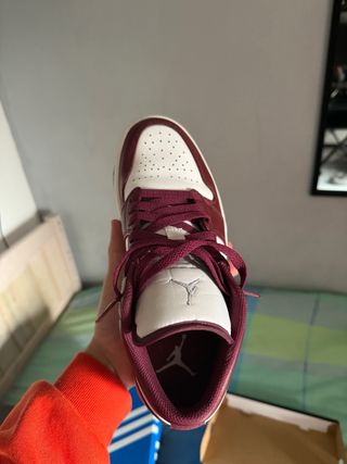 Zapatillas Jordan Rojas y Blancas