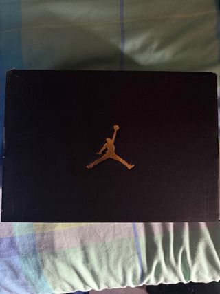 Zapatillas Jordan Rojas y Blancas