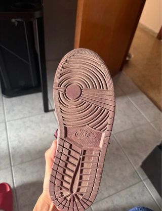 Zapatillas Jordan Rojas y Blancas