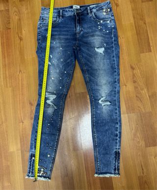 Vaqueros ONLY mujer con perlas