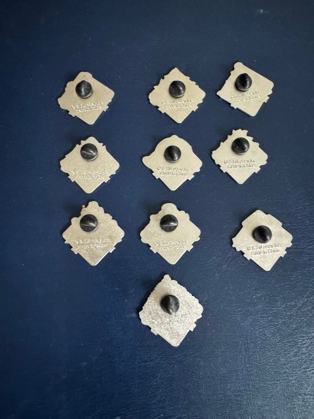 Lotto di 10 pin ufficiali eBay (1995-2005)