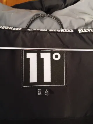 Abrigo 11 Degrees Hombre Negro