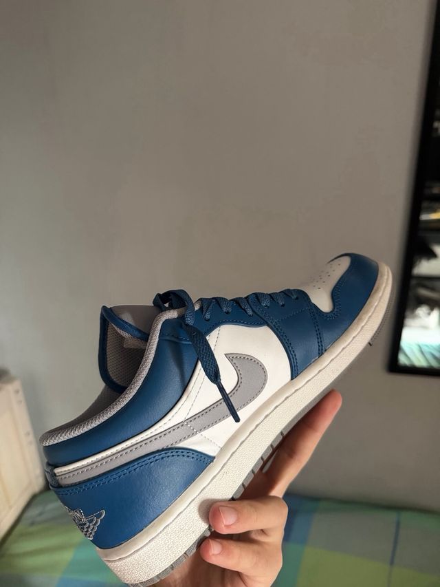 Zapatillas Jordan Azul y Blanco