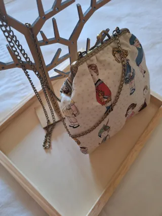 Bolso fiesta vintage hecho a mano.