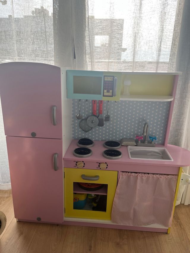 Cucina giocattolo per bambini con accessori