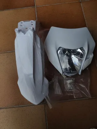 Faro y guardabarros Enduro blanco