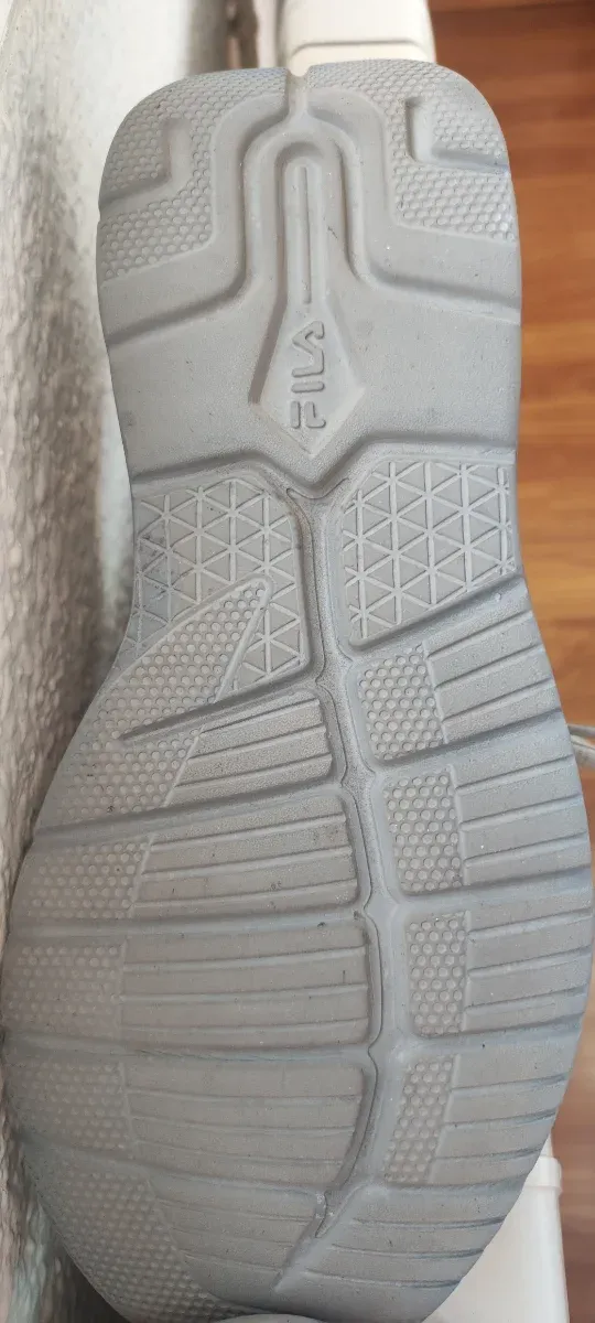 Zapatillas Fila Gimnasio Mujer Gris